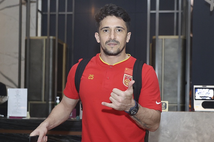 Luo Guofu:离开中国三年后 我仍然是中国公民 当我成为一个归化的人时 我对金钱的看法不多